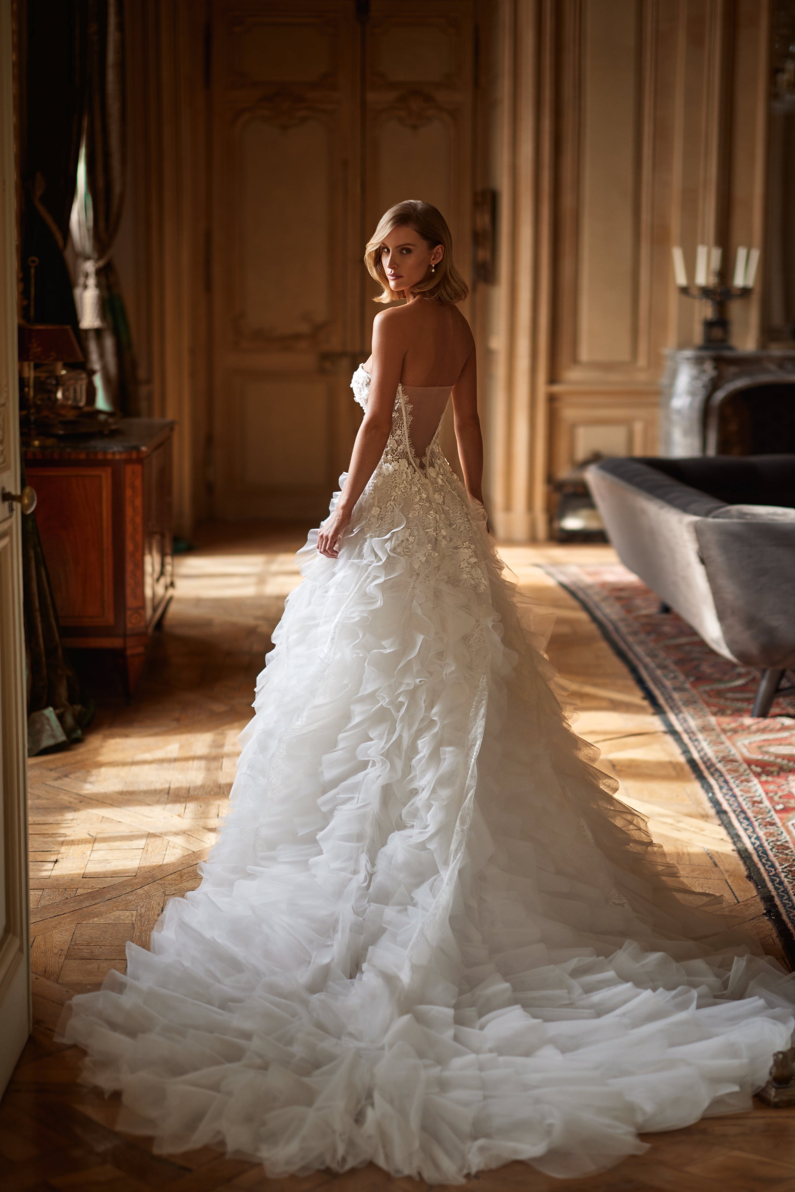 Milla Nova wedding dress Meridiane - try on at LVA BRIDE (Chicago, Milwaukee)