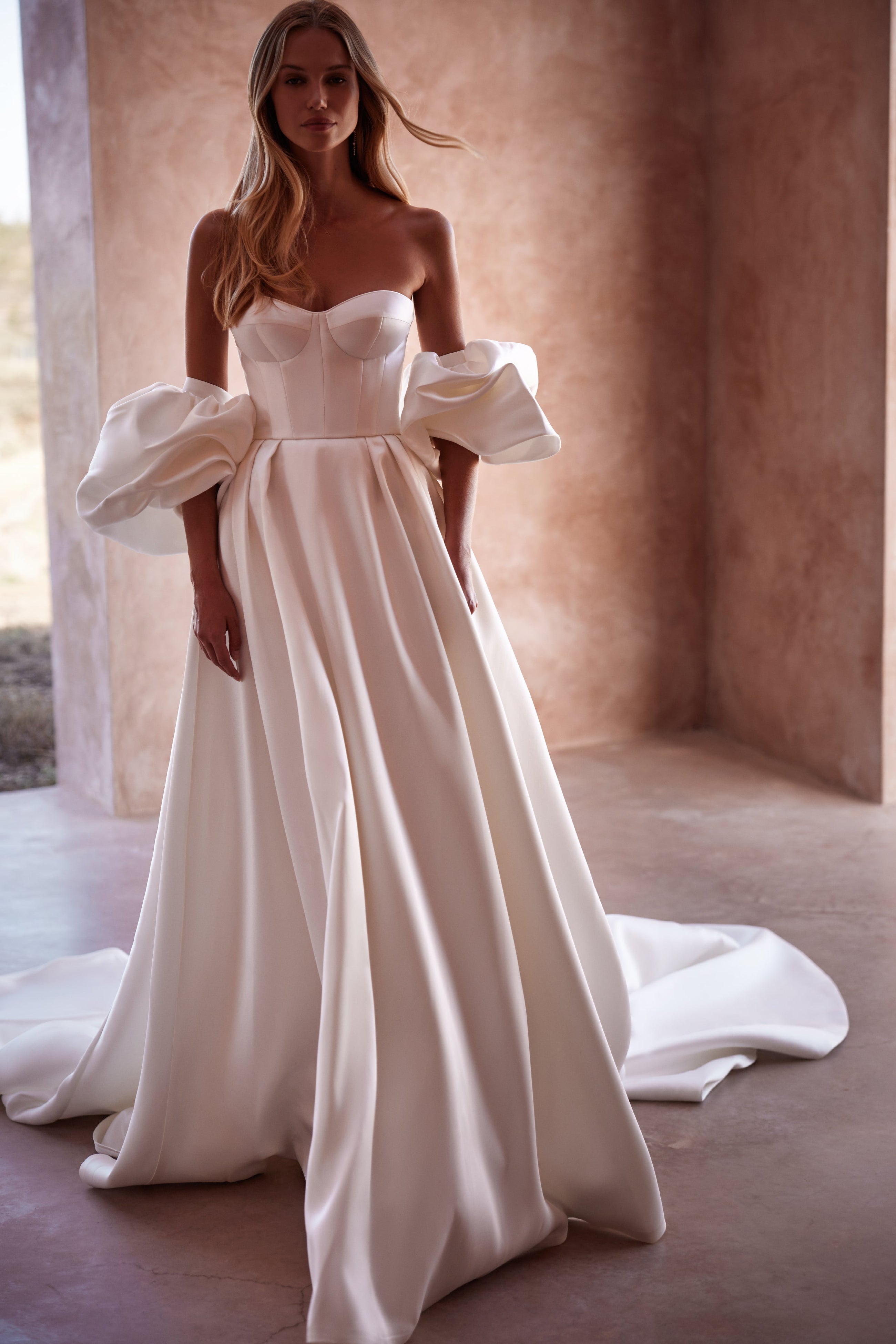 Milla Nova wedding dress Leighton - try on at LVA BRIDE (Chicago, Milwaukee)