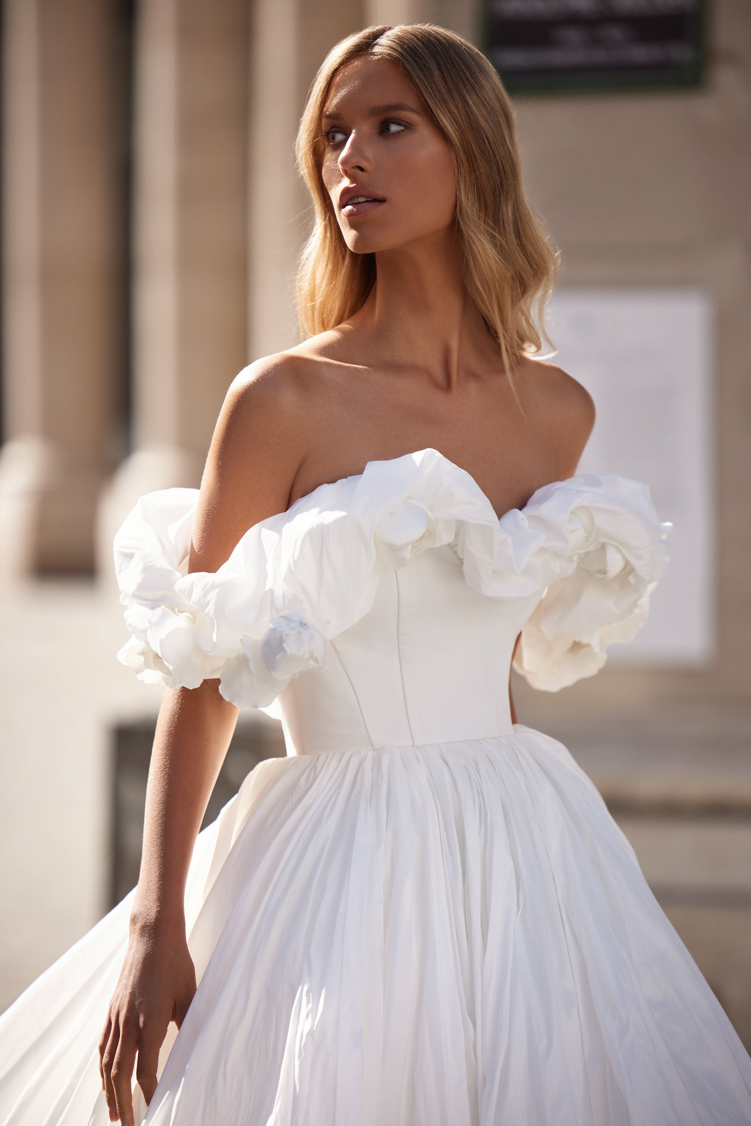 Milla Nova wedding dress Queen -  try on at LVA BRIDE (Chicago, Milwaukee)