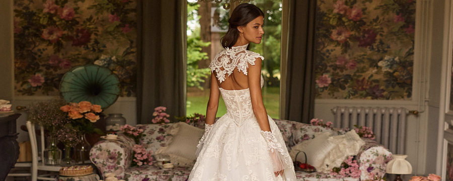 Vintage Style Bridal Gowns: Classic Romance for Modern Brides