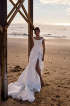 Milla Nova wedding dress Glimpse -  try on at LVA BRIDE (Chicago, Milwaukee)
