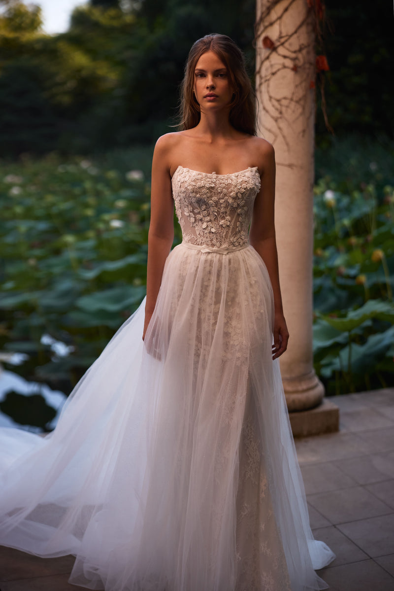 off the rack bridal dresses Off the Rack Wedding Dresses | Visit Our Off White Store for Couture Bridal Sample Sale Dresses