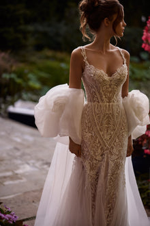 Fusion Cape - LVA BRIDE