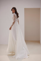 Milla Nova wedding dress Poliana -  try on at LVA BRIDE (Chicago, Milwaukee)