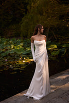 Milla Nova wedding dress Amika -  try on at LVA BRIDE (Chicago, Milwaukee)