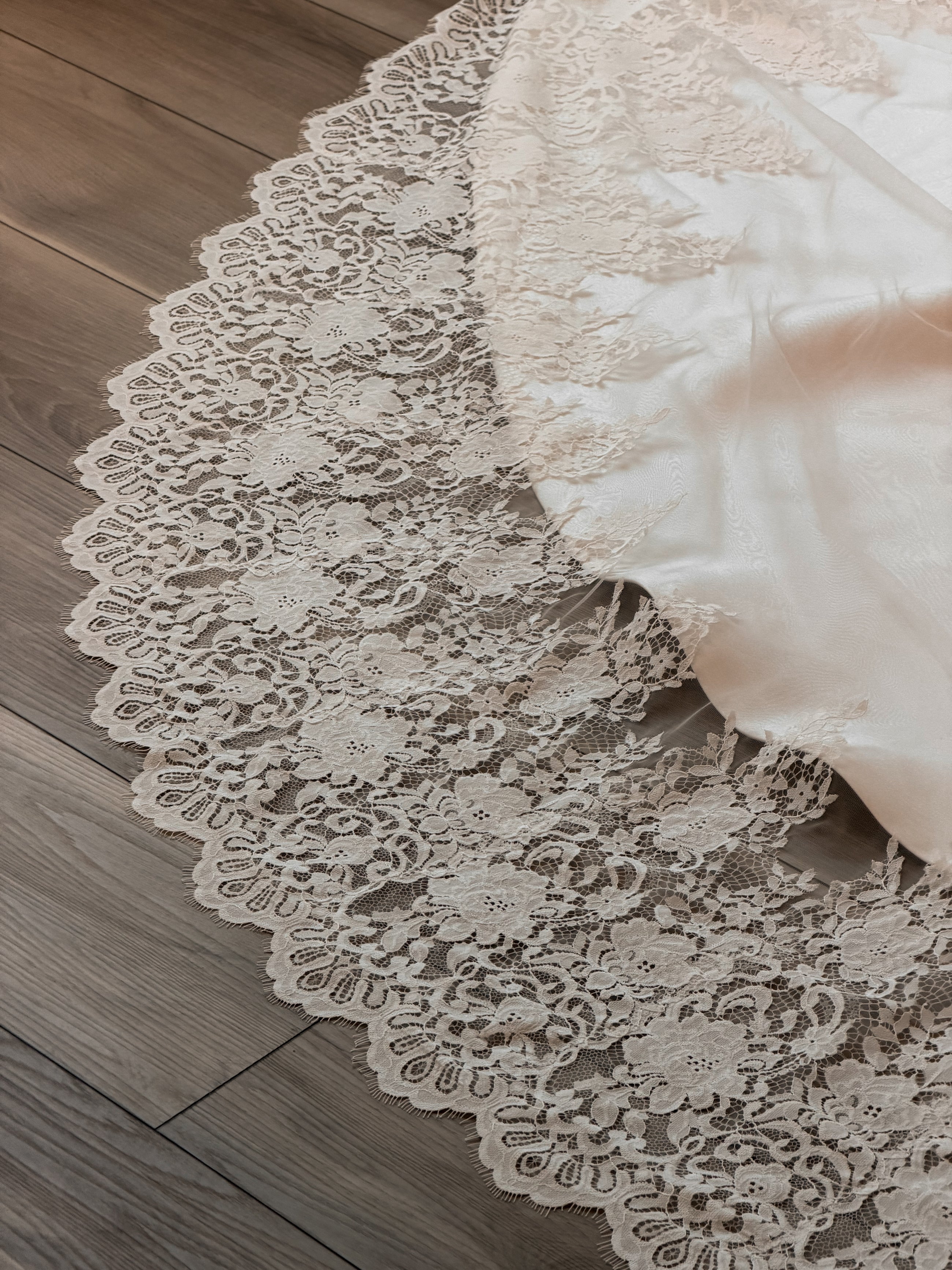 Elisora veil
