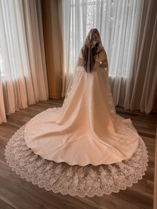 Elisora veil