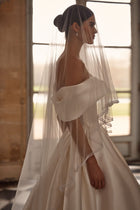 Carven veil