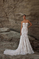 Milla Nova wedding dress Claire -  try on at LVA BRIDE (Chicago, Milwaukee)