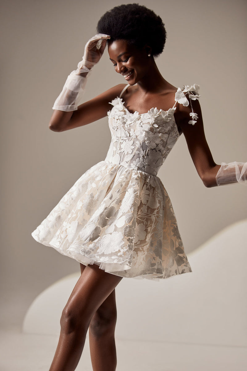 Milla Nova wedding dress Dorothy -  try on at LVA BRIDE (Chicago, Milwaukee)